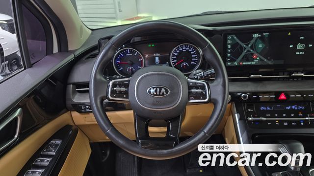 Kia Canival 2021 — photo 13