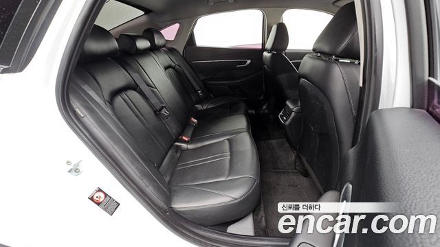 Hyundai Sonata 2020 — photo 17