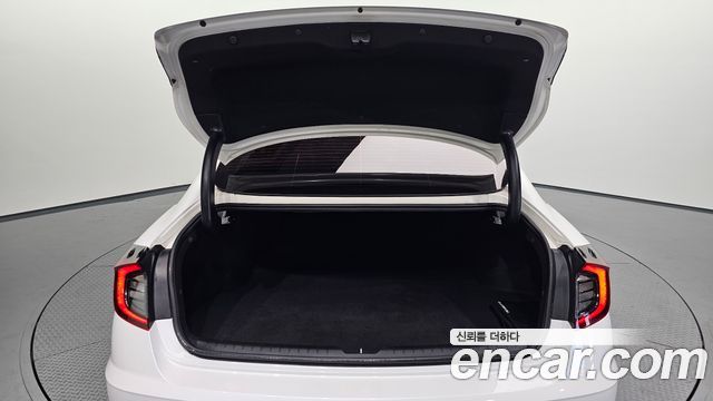 Hyundai Sonata 2020 — photo 31