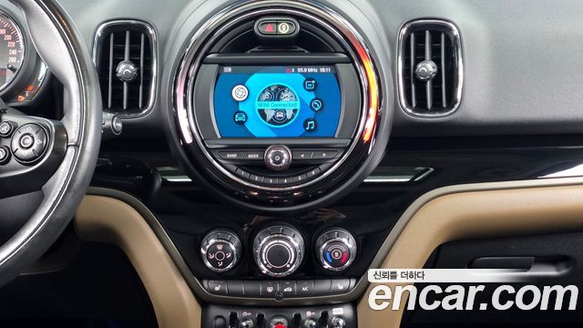 Mini Countryman 2020 — photo 20