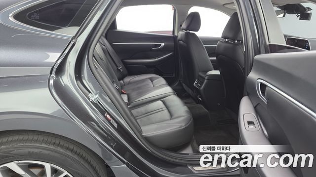 Hyundai Sonata 2020 — photo 17