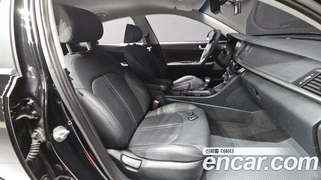 Kia K5 2019 — photo 18