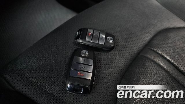 Kia K5 2019 — photo 30