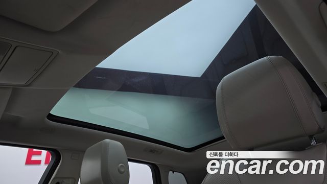 Land Rover Range Rover Evoque 2018 — photo 16