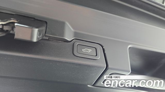 Land Rover Range Rover Evoque 2018 — photo 17
