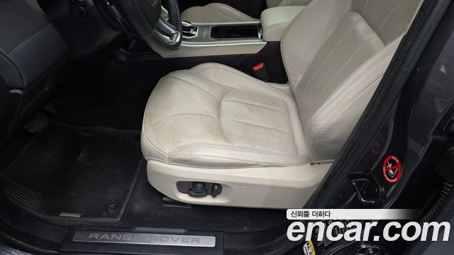 Land Rover Range Rover Evoque 2018 — photo 19