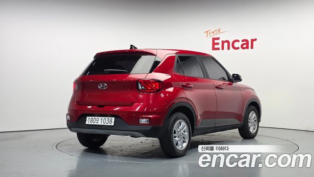 Hyundai Venue 2022 — photo 2