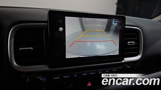 Hyundai Venue 2022 — photo 22