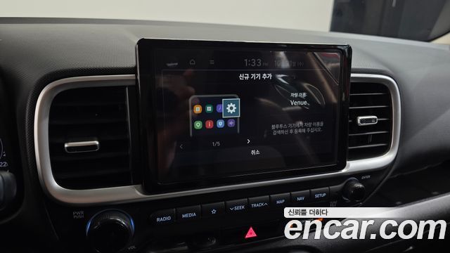 Hyundai Venue 2022 — photo 23