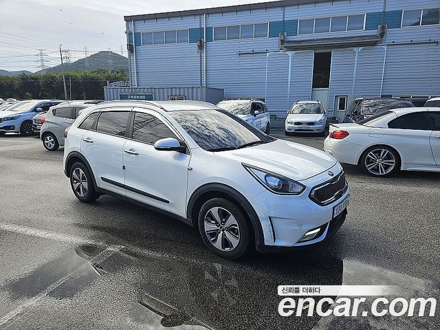 Kia Niro 2018 — photo 3