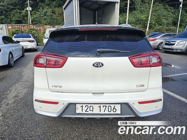 Kia Niro 2018 — photo 4