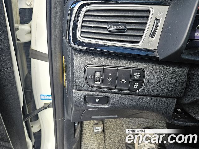 Kia Niro 2018 — photo 14