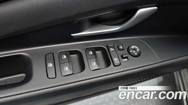 Hyundai AVANTE 2024 — photo 17