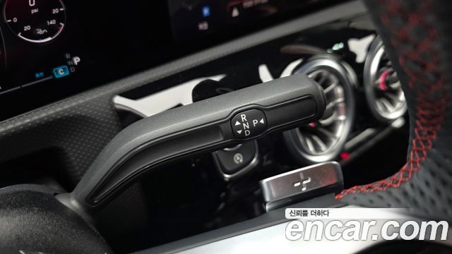 Mercedes-Benz CLA-Class 2024 — photo 12