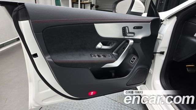 Mercedes-Benz CLA-Class 2024 — photo 14