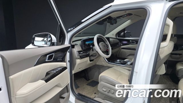 Kia Canival 2021 — photo 13