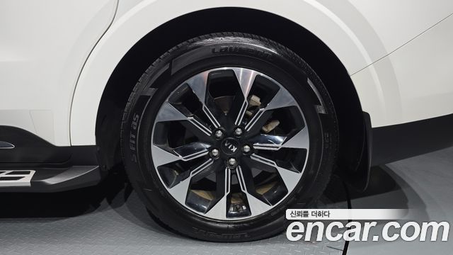 Kia Canival 2021 — photo 7