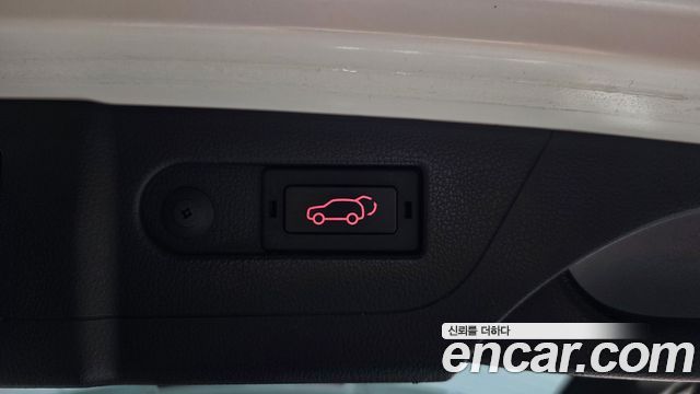 KG Mobility Rexton 2018 — photo 22