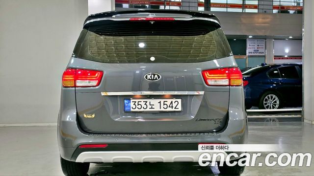 Kia Canival 2016 — photo 5