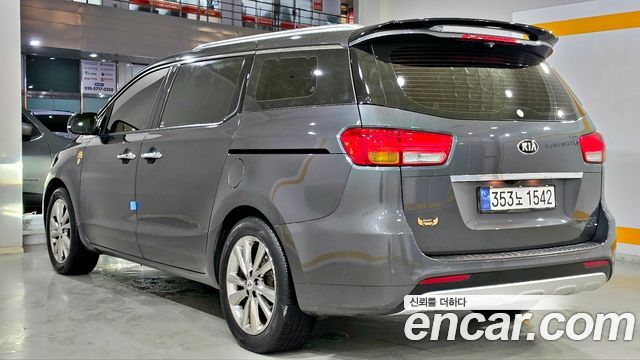 Kia Canival 2016 — photo 6