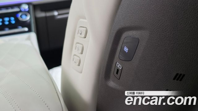 Hyundai Santafe 2025 — photo 18