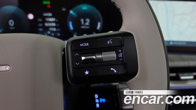 Hyundai Santafe 2025 — photo 24