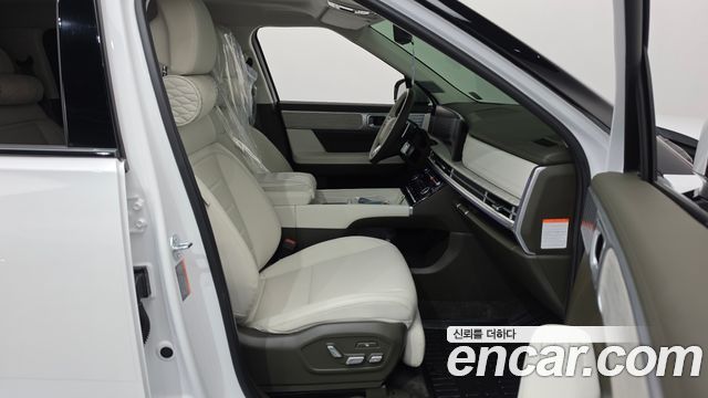 Hyundai Santafe 2025 — photo 16