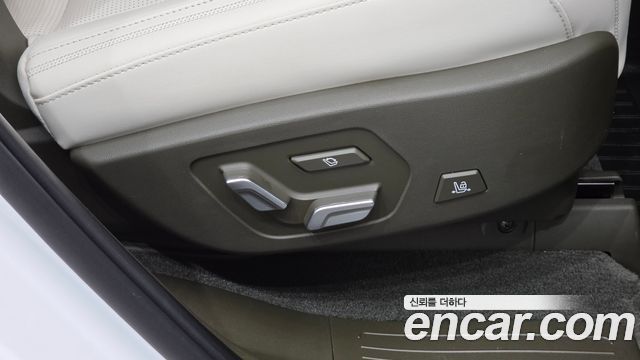 Hyundai Santafe 2025 — photo 42