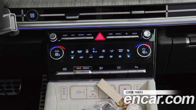Hyundai Santafe 2025 — photo 47