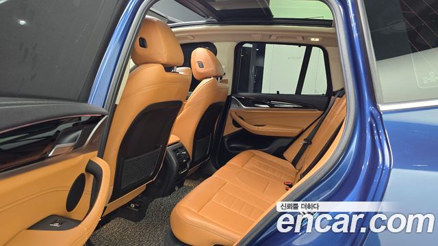 BMW X3 2018 — photo 17