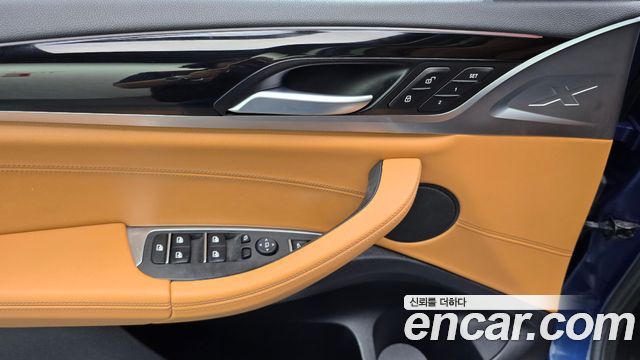 BMW X3 2018 — photo 28