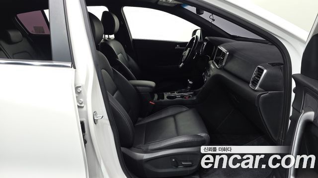 Kia Sportage 2019 — photo 16