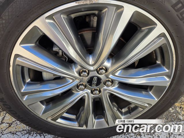 Lincoln MKX 2018 — photo 3