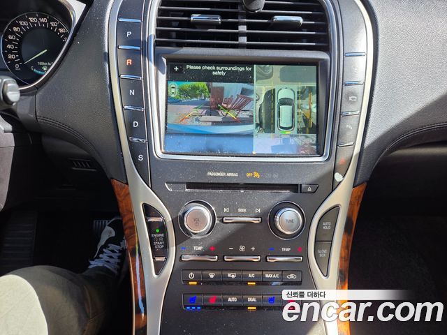 Lincoln MKX 2018 — photo 7