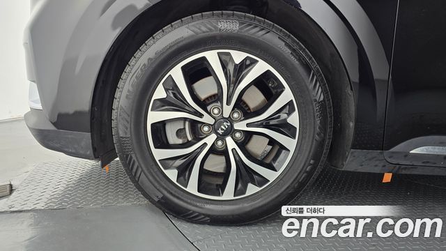Kia Canival 2021 — photo 5