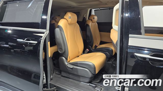 Kia Canival 2021 — photo 17