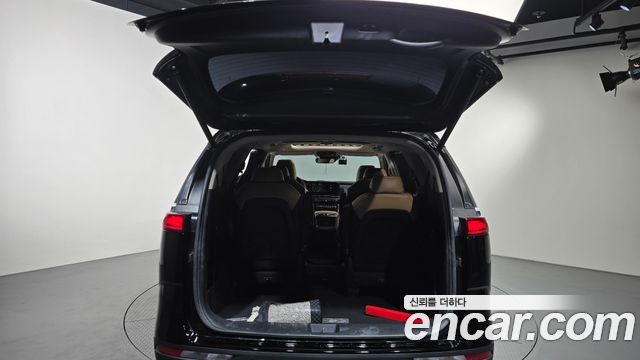 Kia Canival 2021 — photo 25