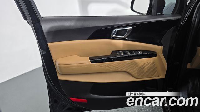 Kia Canival 2021 — photo 14