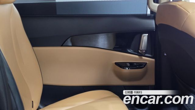 Kia Canival 2021 — photo 15
