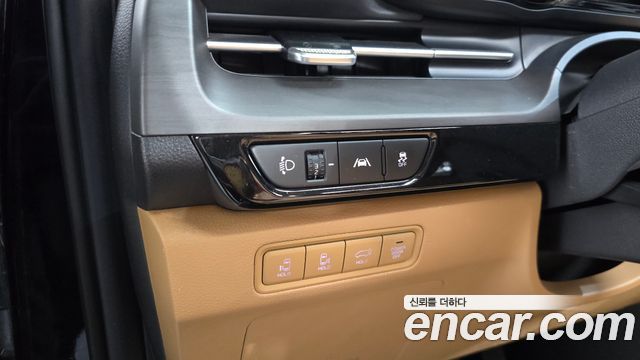 Kia Canival 2021 — photo 27