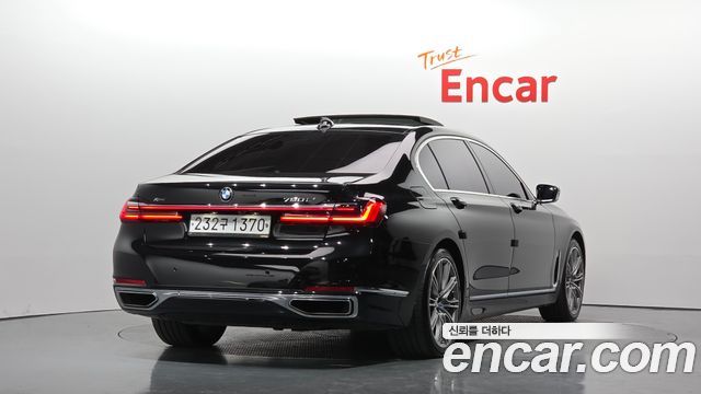 BMW 7-Series 2020 — photo 2