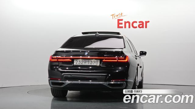 BMW 7-Series 2020 — photo 4