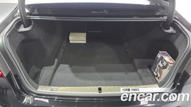 BMW 7-Series 2020 — photo 26