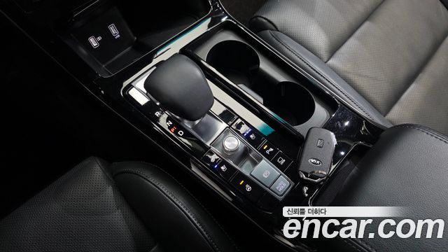 Kia K7 2020 — photo 12