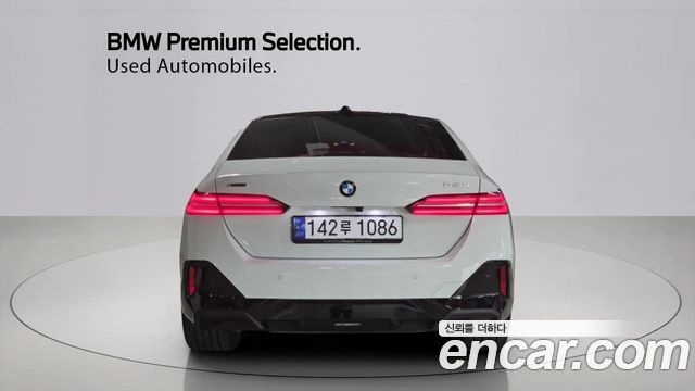 BMW 5-Series 2024 — photo 2