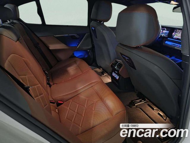 BMW 5-Series 2024 — photo 12