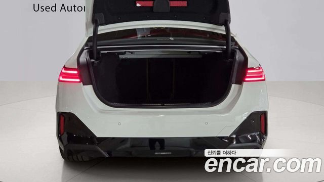BMW 5-Series 2024 — photo 19