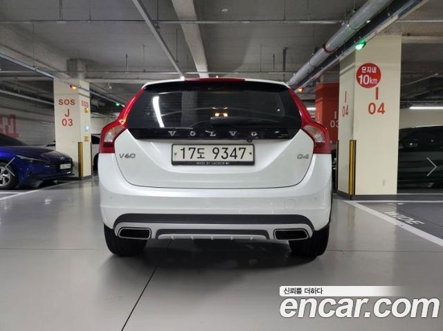 Volvo V60 2018 — photo 4