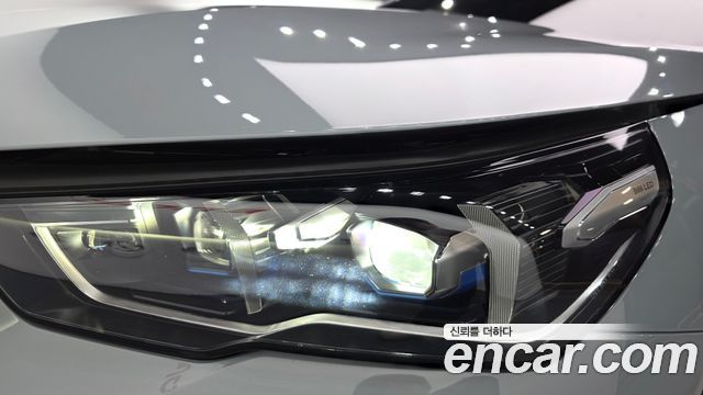 BMW 5-Series 2026 — photo 8