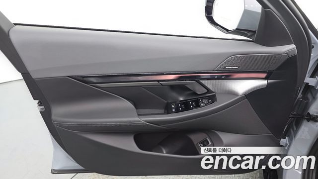 BMW 5-Series 2026 — photo 14